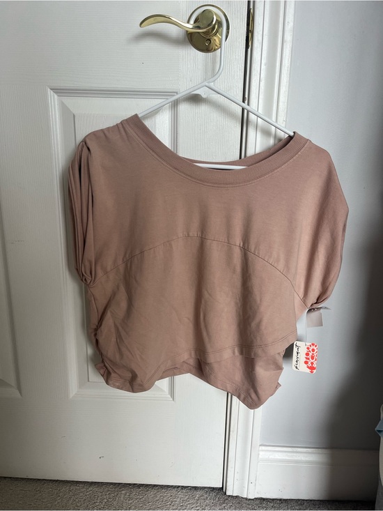 Free People Tops - Free People Cropped Short Sleeve Top in Dusty Rose